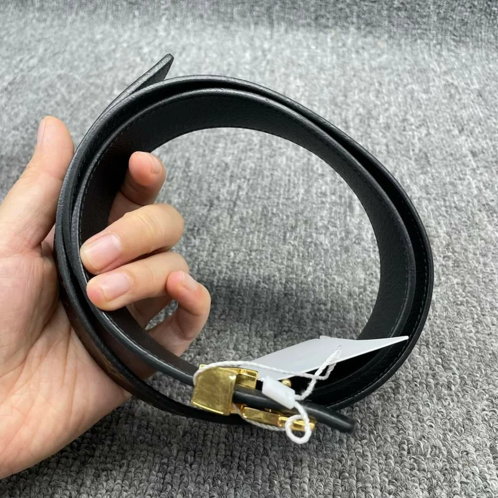 100% Authentic Louis Vuitton Leather Belt - Picture 5 of 7